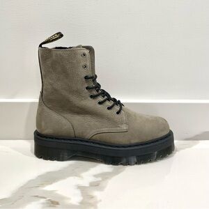 NEW Dr. Martens Jadon Milled Nubuck Leather
Platform Lace Up Boots (size 12)